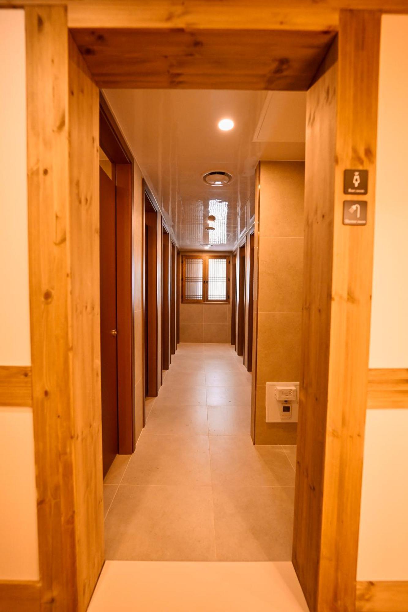 Hanok Hotel Daam Seoul Exterior photo